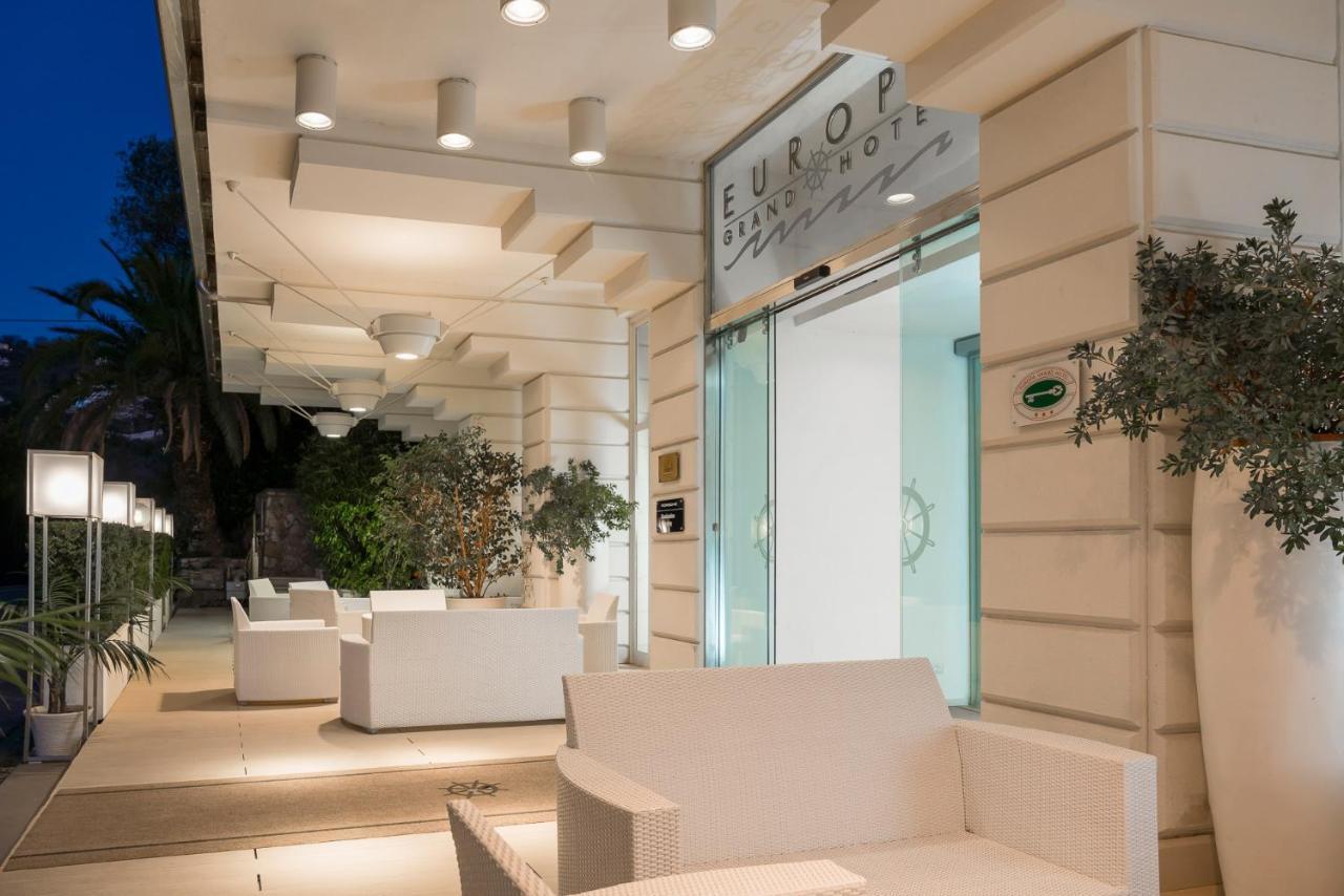 Europa Grand Hotel 3*