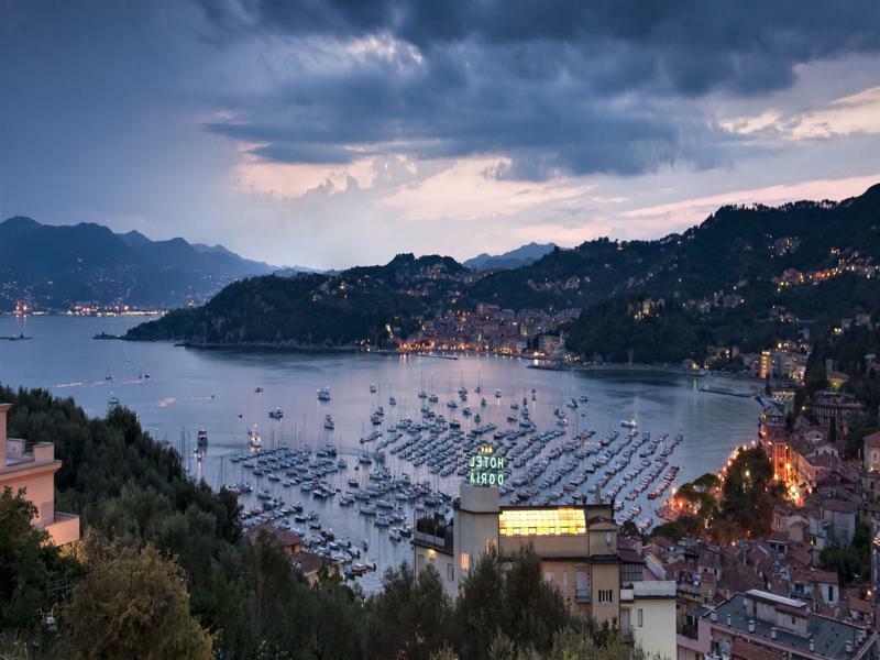 Europa Grand Hotel 3*